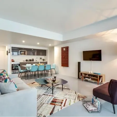 Modern And Bright 2bd For 11 Guests In Le Marais! * Parigi