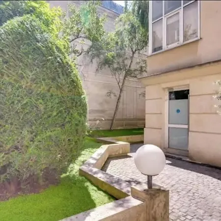 Appartamento Modern And Bright 2bd For 11 Guests In Le Marais! Parigi